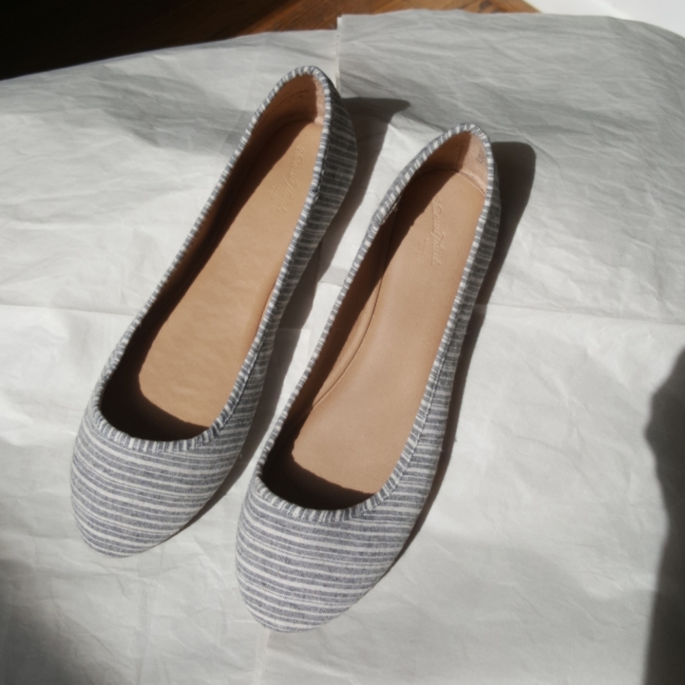 Fabric slip on ballet flats, size 81/2